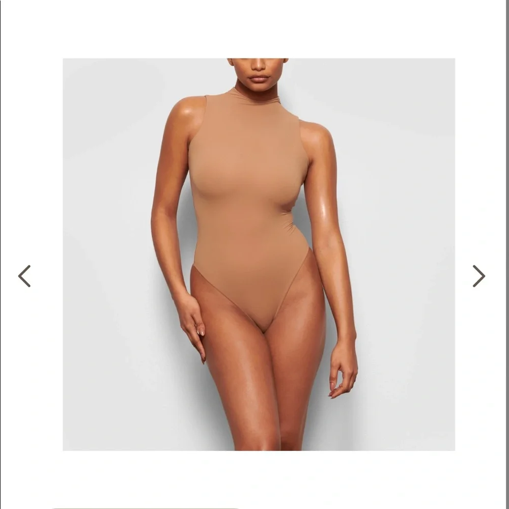 Skims Fits Everybody Sleeveless Mock Neck Bodysuit Sienna - Picture 2 of 9